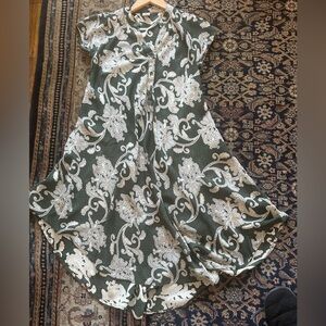 FLORAL Printed 7 ISLANDS uneven hem Dress Size:M